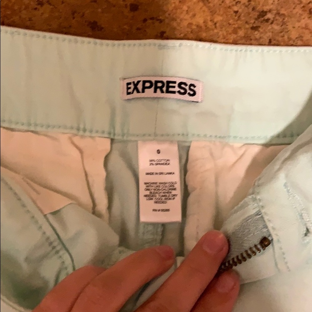Express Shorts - Picture 2 of 2